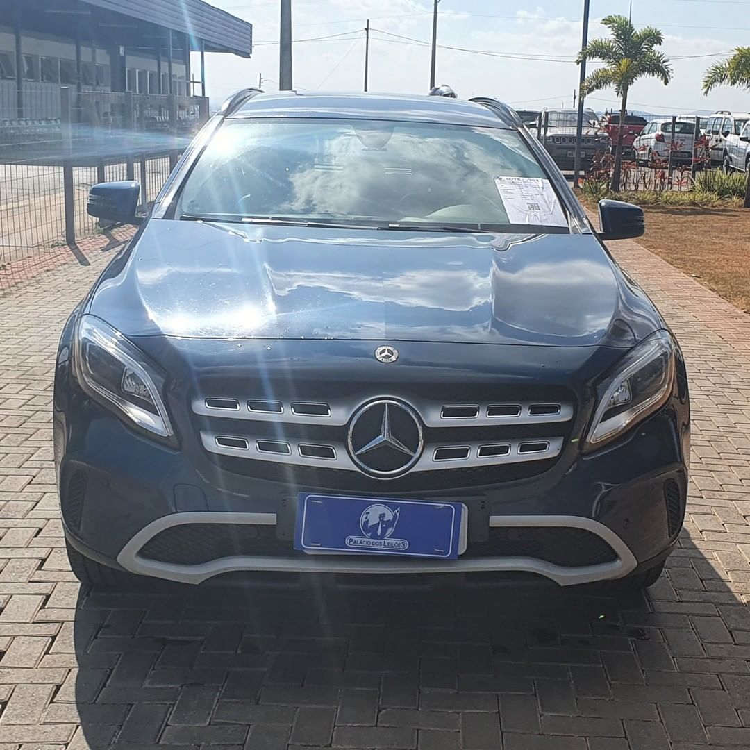 LOTE 38 MERCEDEZ-BENZ/GLA200FF STY