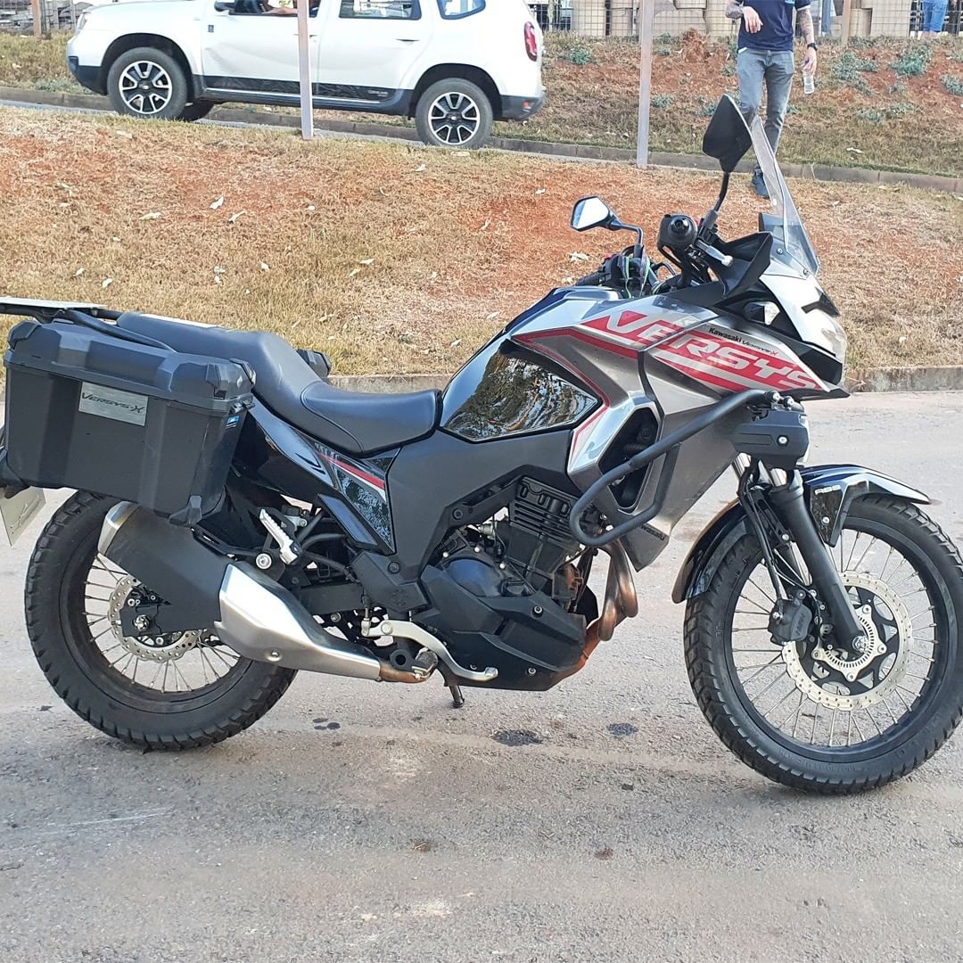 LOTE 07 KAWASAKI/VERSYS-X 300 TR
